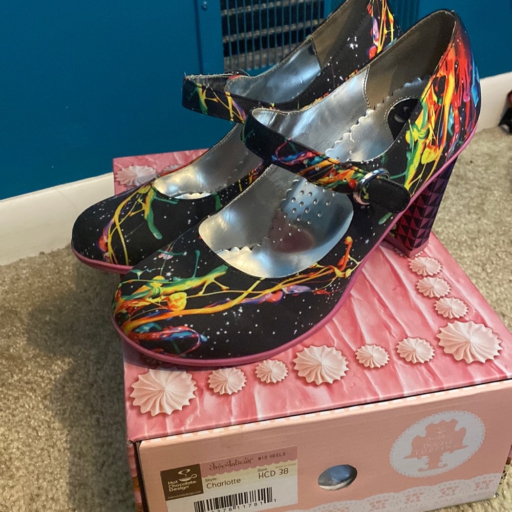 Hot chocolate high heels rainbow with box
